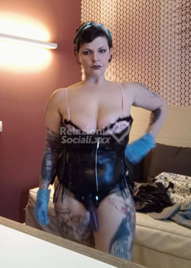 Canagliette Mistress Verona